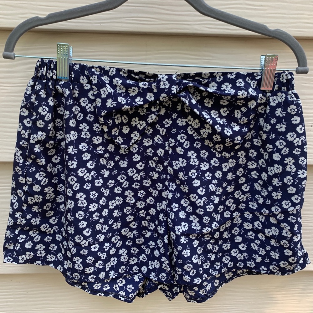 High waisted Shorts with bow
